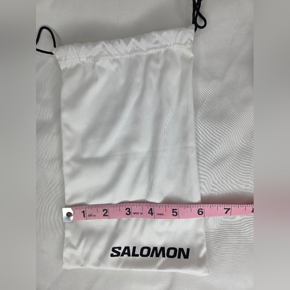 Salomon 9" X 6" Aprox In White Drawstring Bag Perfect For Goggles - Picture 3 of 6
